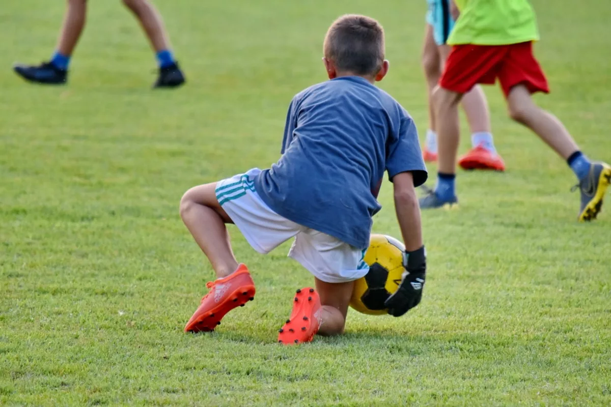 aimer jouer au foot