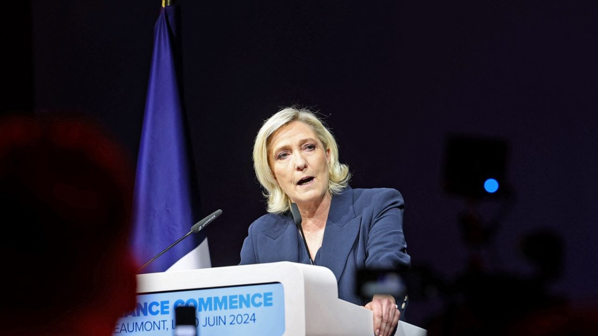 Marine Le Pen accuse Emmanuel Macron