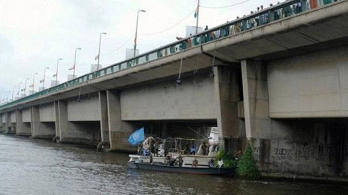 Un autre suicide sur le pont de Gaulle