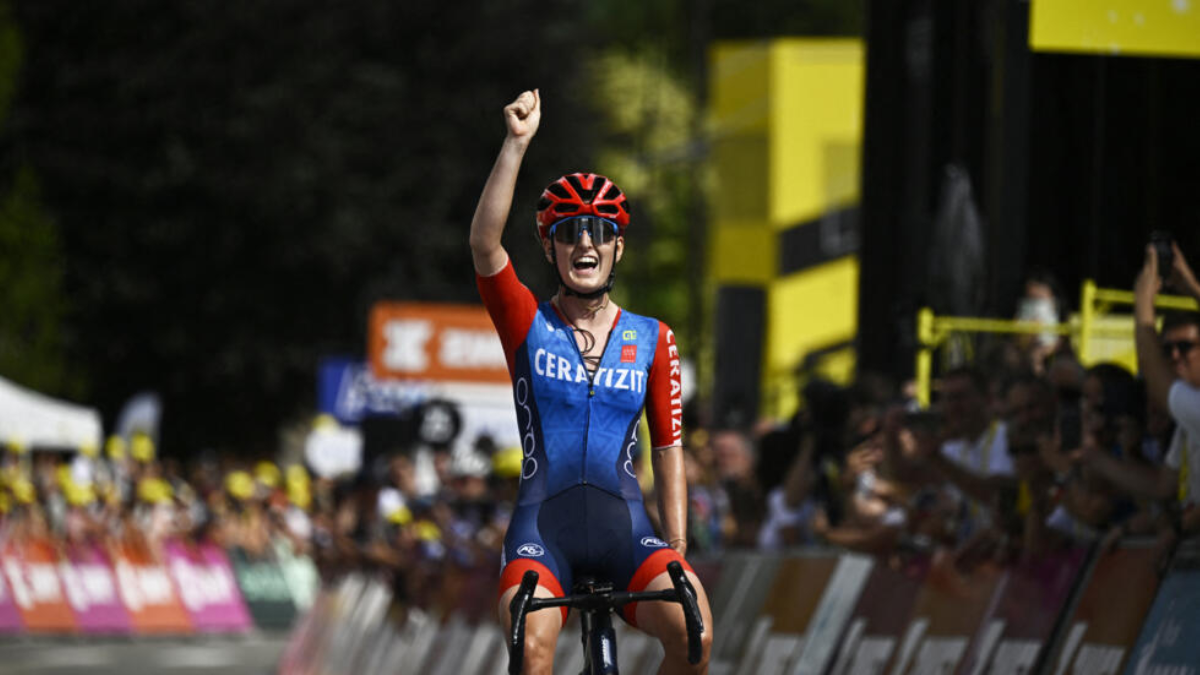 Hommage à Cédrine Kerbaol, la Française qui est entrée dans l'histoire du vélo