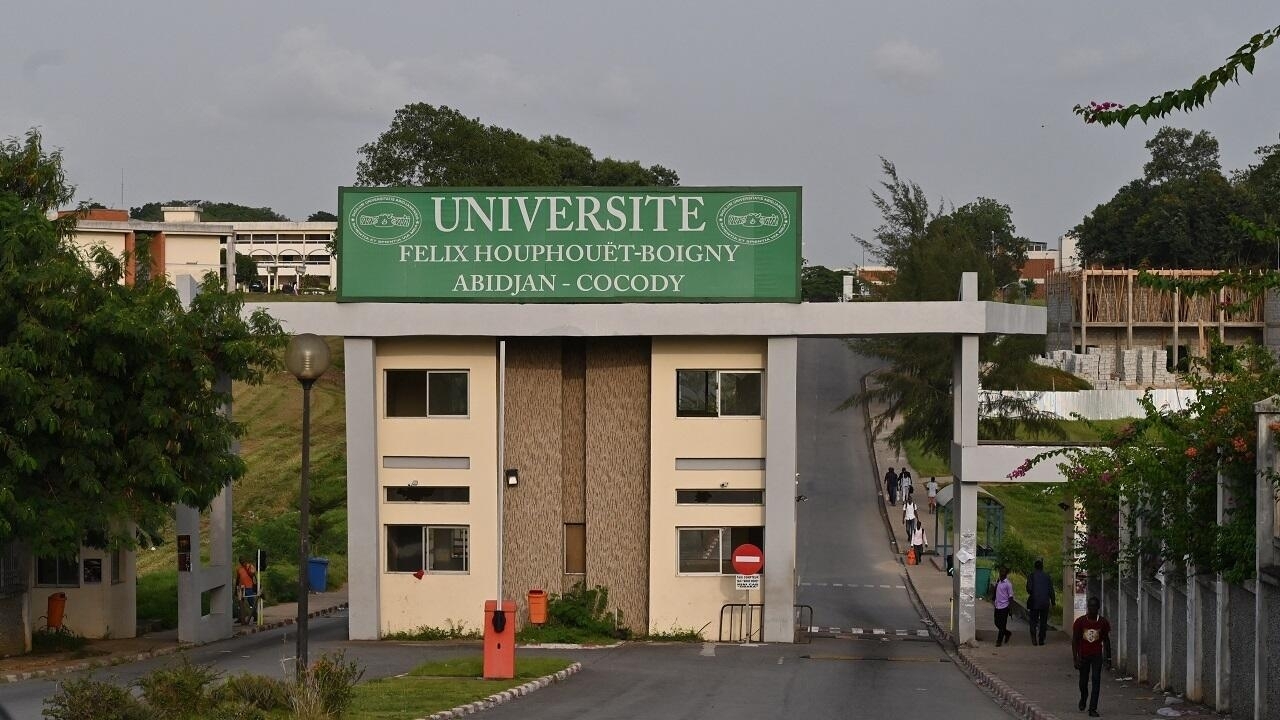 la grogne de se fait sentir sur les campus à propos de la bourse des étudiants